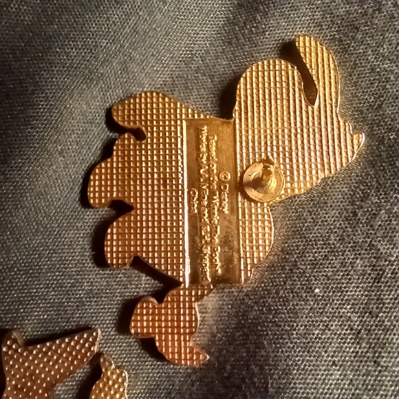 Vintage assortment of Disney pins - Picture 8 of 12